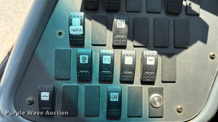 image for item DO2244 2008 IC PB105 school bus