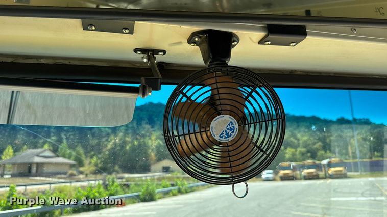 image for item DO2244 2008 IC PB105 school bus