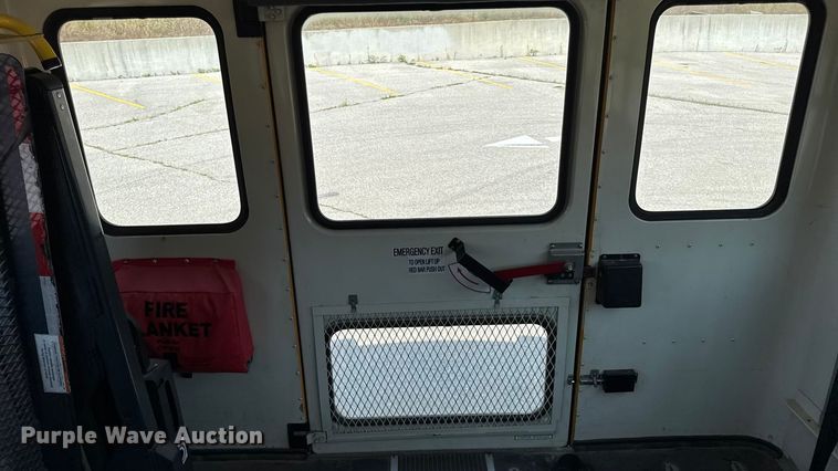 image for item DO2244 2008 IC PB105 school bus