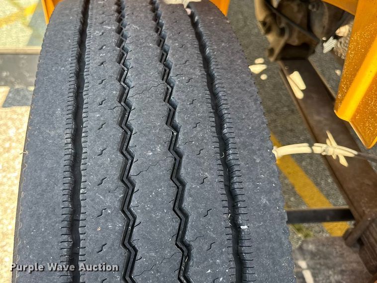 image for item DO2244 2008 IC PB105 school bus