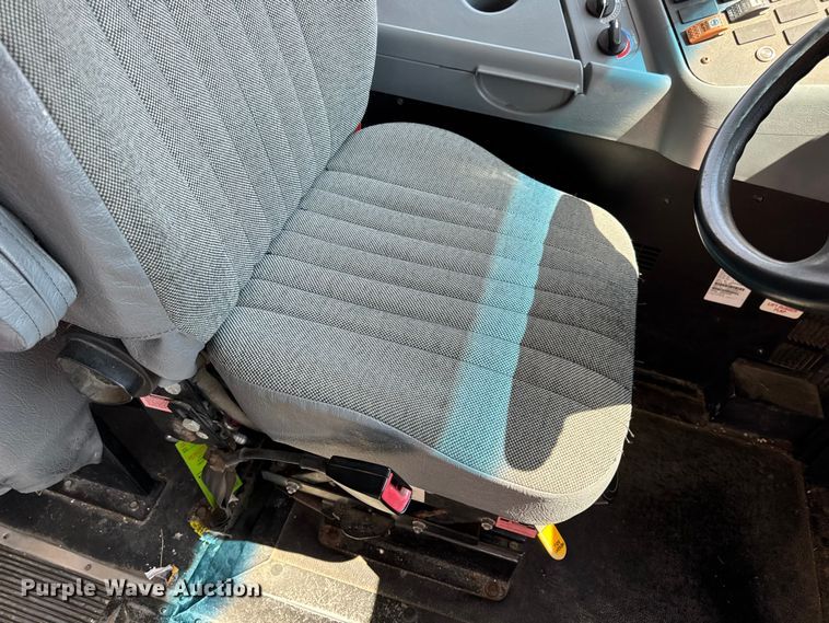 image for item DO2245 2013 IC PB105 school bus