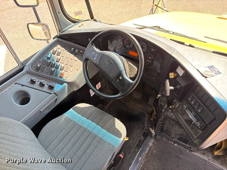 image for item DO2245 2013 IC PB105 school bus