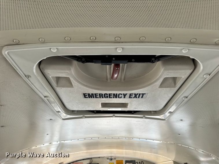 image for item DO2245 2013 IC PB105 school bus