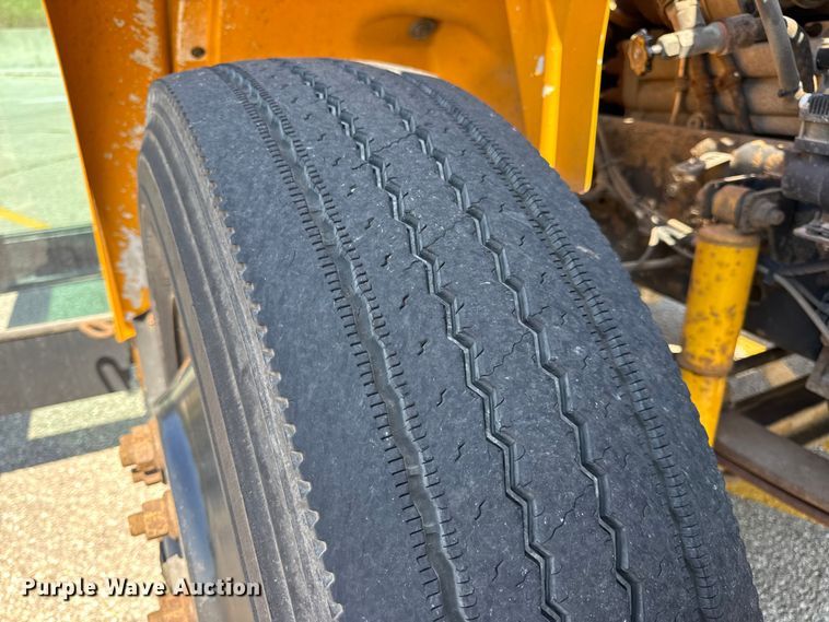 image for item DO2245 2013 IC PB105 school bus