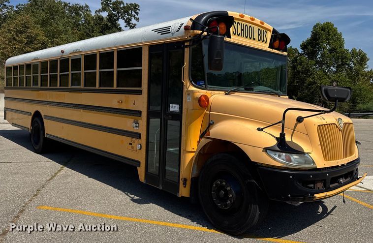 image for item DO2246 2010 IC PB105 school bus