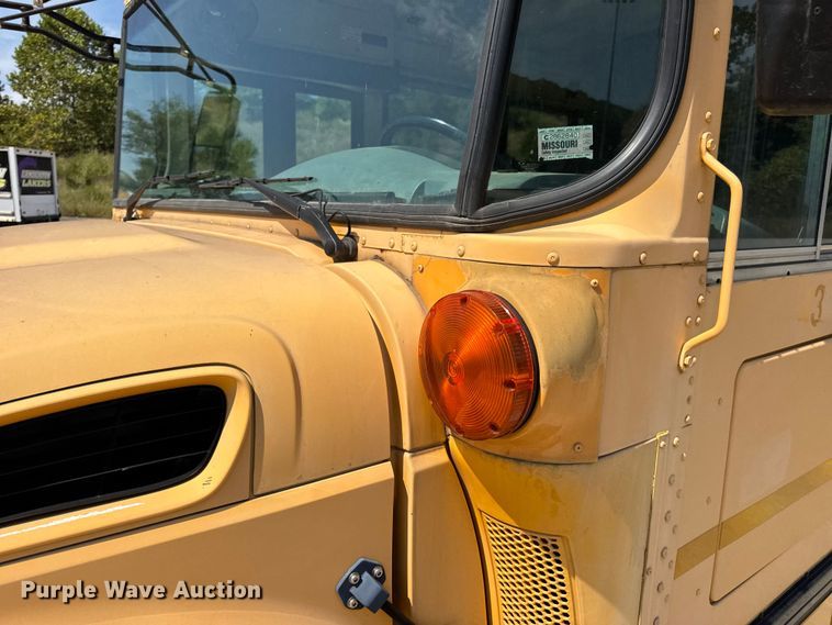 image for item DO2246 2010 IC PB105 school bus