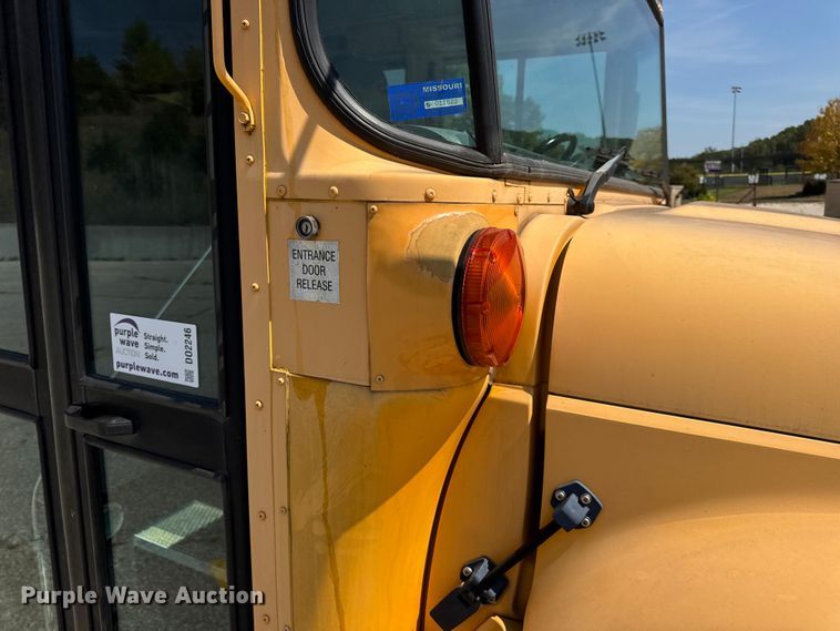image for item DO2246 2010 IC PB105 school bus