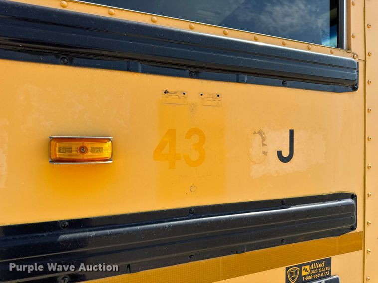 image for item DO2246 2010 IC PB105 school bus