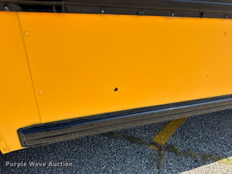 image for item DO2246 2010 IC PB105 school bus