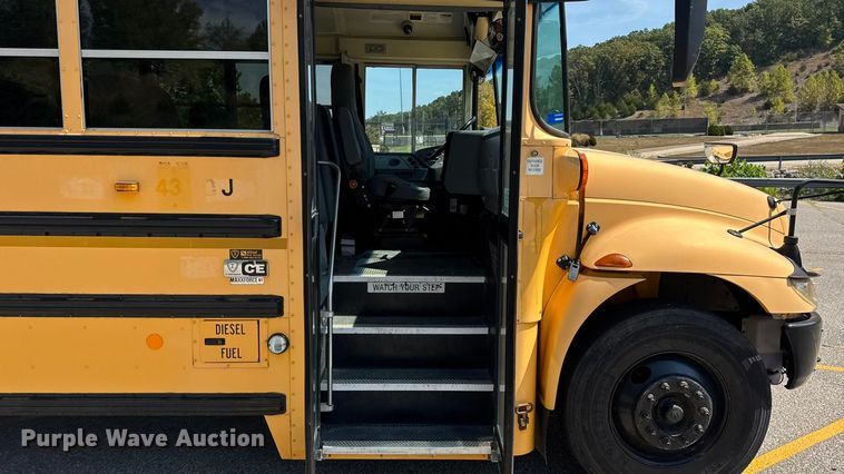 image for item DO2246 2010 IC PB105 school bus