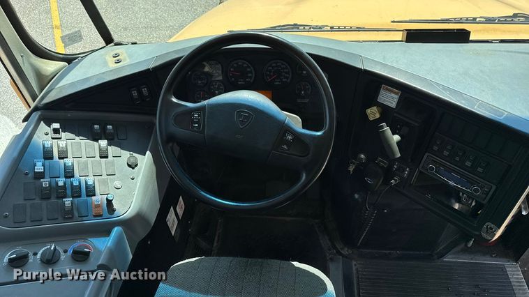 image for item DO2246 2010 IC PB105 school bus