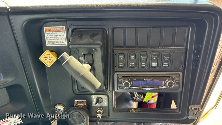 image for item DO2246 2010 IC PB105 school bus