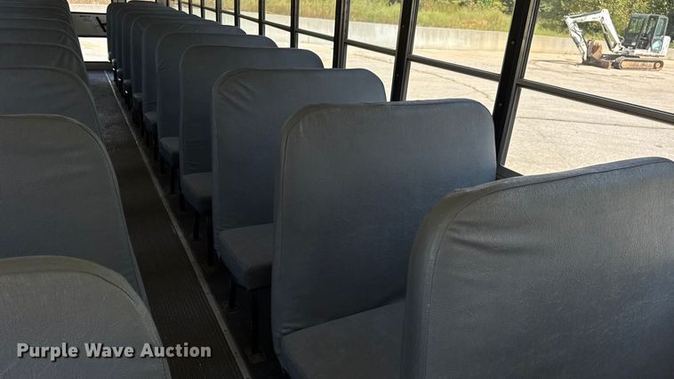 image for item DO2246 2010 IC PB105 school bus