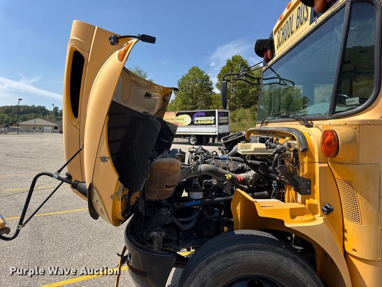 image for item DO2246 2010 IC PB105 school bus