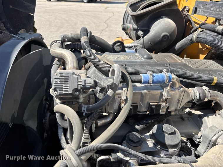 image for item DO2246 2010 IC PB105 school bus