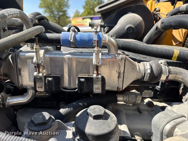 image for item DO2246 2010 IC PB105 school bus