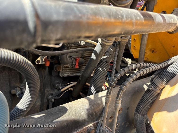 image for item DO2246 2010 IC PB105 school bus