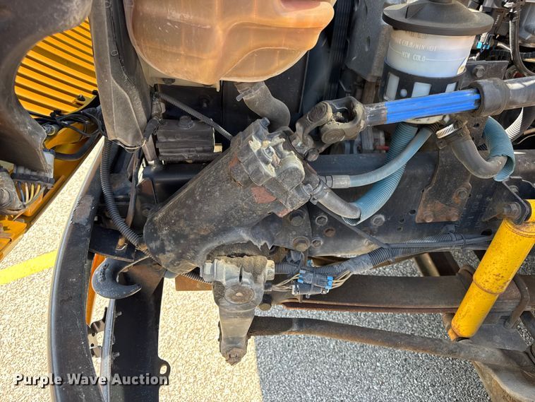 image for item DO2246 2010 IC PB105 school bus