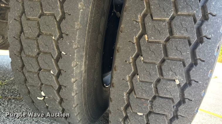 image for item DO2246 2010 IC PB105 school bus