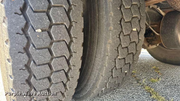 image for item DO2246 2010 IC PB105 school bus