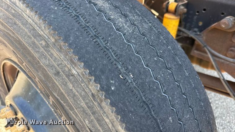 image for item DO2246 2010 IC PB105 school bus