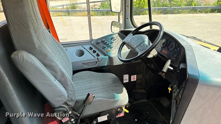 image for item DO2247 2013 IC PB105 school bus