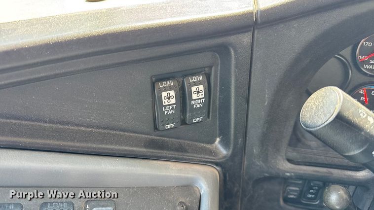 image for item DO2247 2013 IC PB105 school bus