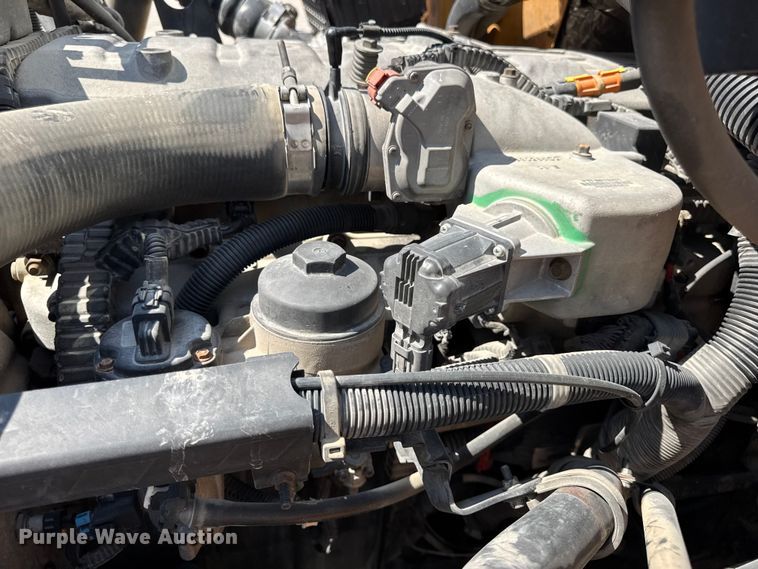 image for item DO2247 2013 IC PB105 school bus