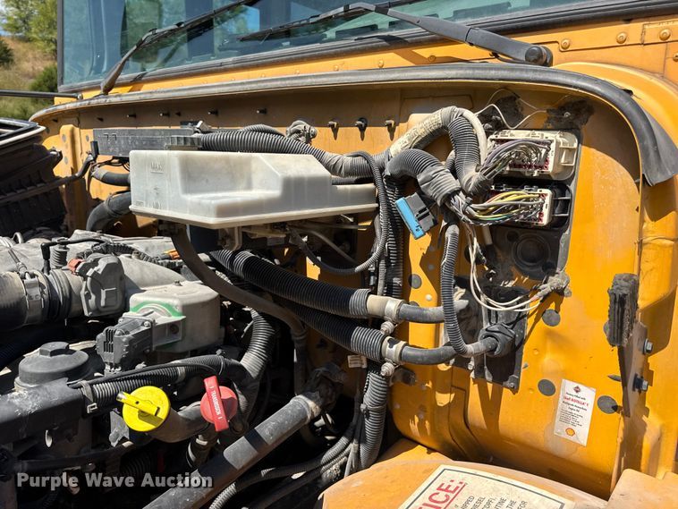 image for item DO2247 2013 IC PB105 school bus