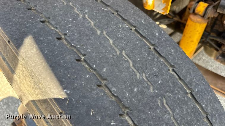 image for item DO2247 2013 IC PB105 school bus