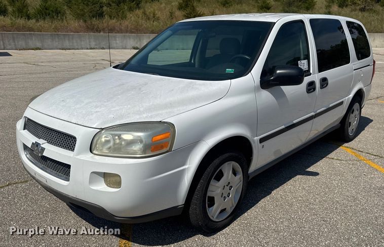 image for item DO2248 2008 Chevrolet Uplander van