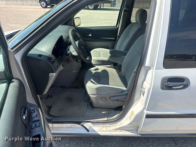 image for item DO2248 2008 Chevrolet Uplander van