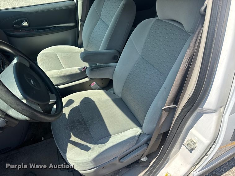 image for item DO2248 2008 Chevrolet Uplander van