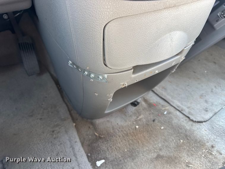 image for item DO2248 2008 Chevrolet Uplander van