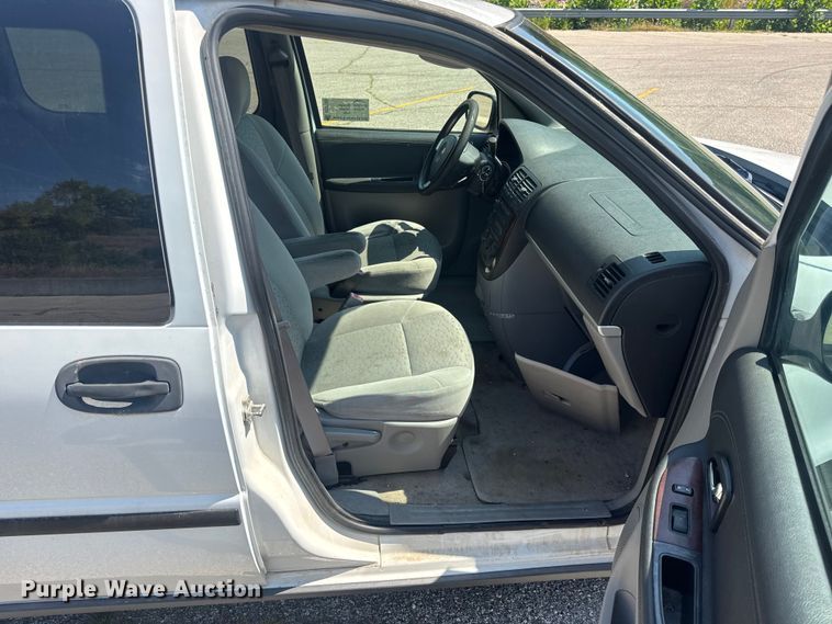 image for item DO2248 2008 Chevrolet Uplander van