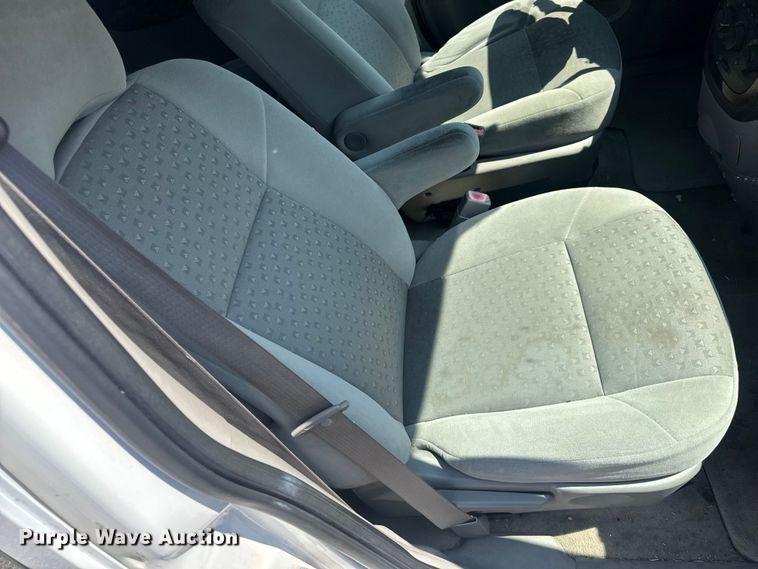 image for item DO2248 2008 Chevrolet Uplander van