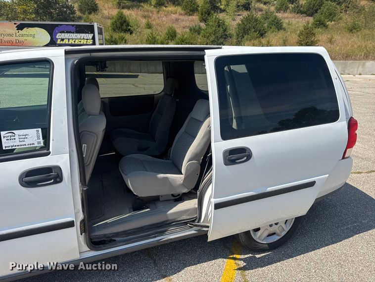 image for item DO2248 2008 Chevrolet Uplander van