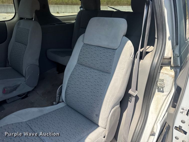 image for item DO2248 2008 Chevrolet Uplander van