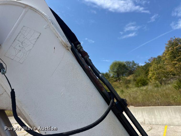 image for item DO2249 2001 Bobcat 341 mini excavator