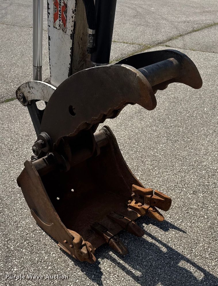 image for item DO2249 2001 Bobcat 341 mini excavator