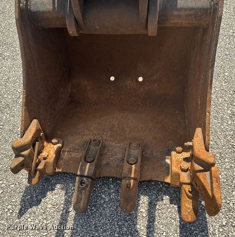 image for item DO2249 2001 Bobcat 341 mini excavator