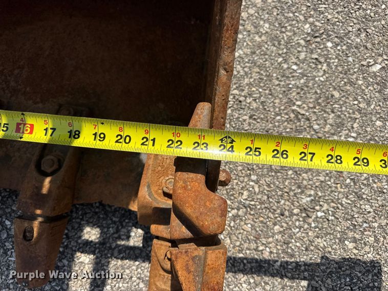 image for item DO2249 2001 Bobcat 341 mini excavator