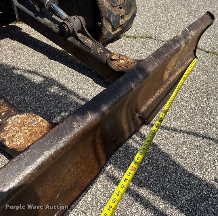 image for item DO2249 2001 Bobcat 341 mini excavator