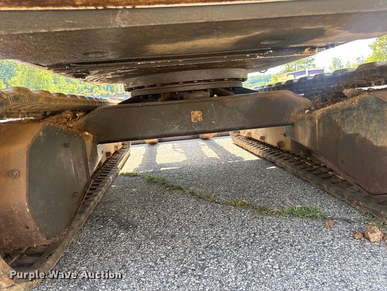 image for item DO2249 2001 Bobcat 341 mini excavator