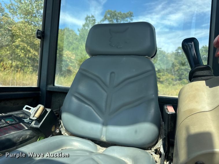 image for item DO2249 2001 Bobcat 341 mini excavator