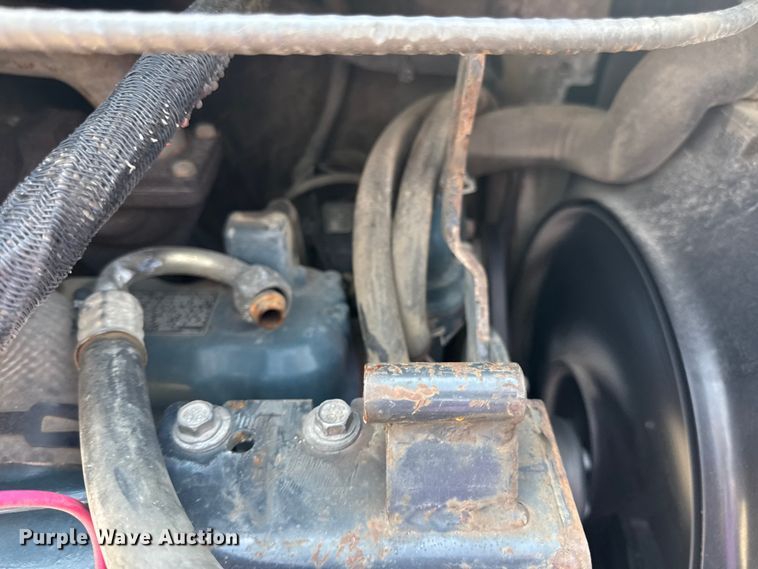 image for item DO2249 2001 Bobcat 341 mini excavator