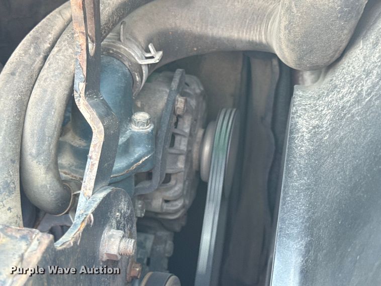 image for item DO2249 2001 Bobcat 341 mini excavator