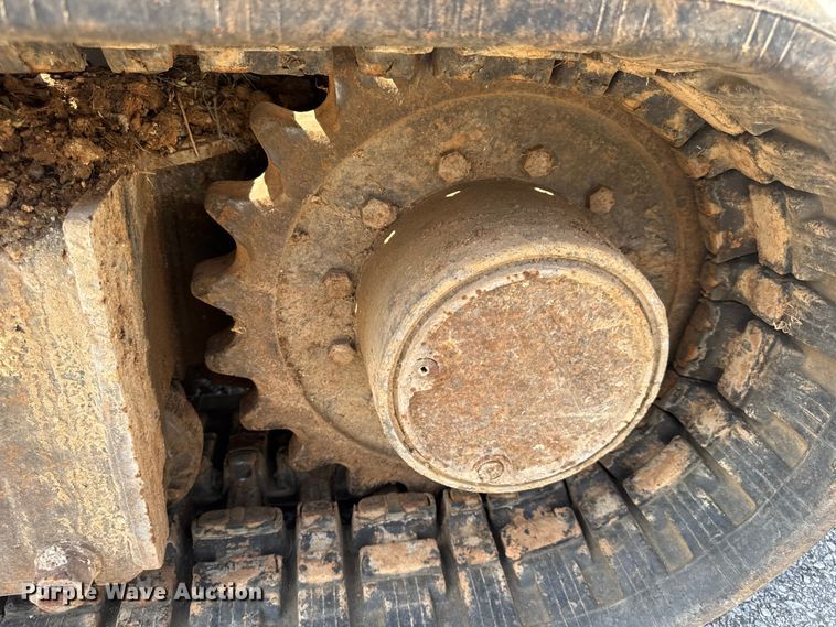 image for item DO2249 2001 Bobcat 341 mini excavator