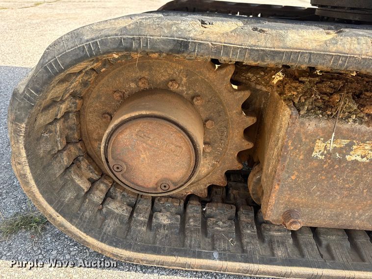 image for item DO2249 2001 Bobcat 341 mini excavator