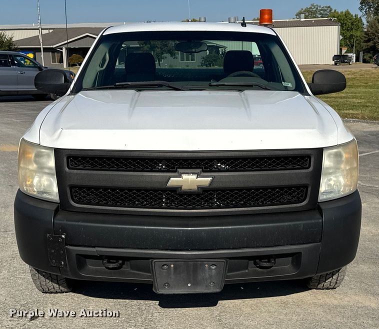 image for item DO2258 2008 Chevrolet Silverado 1500 pickup truck